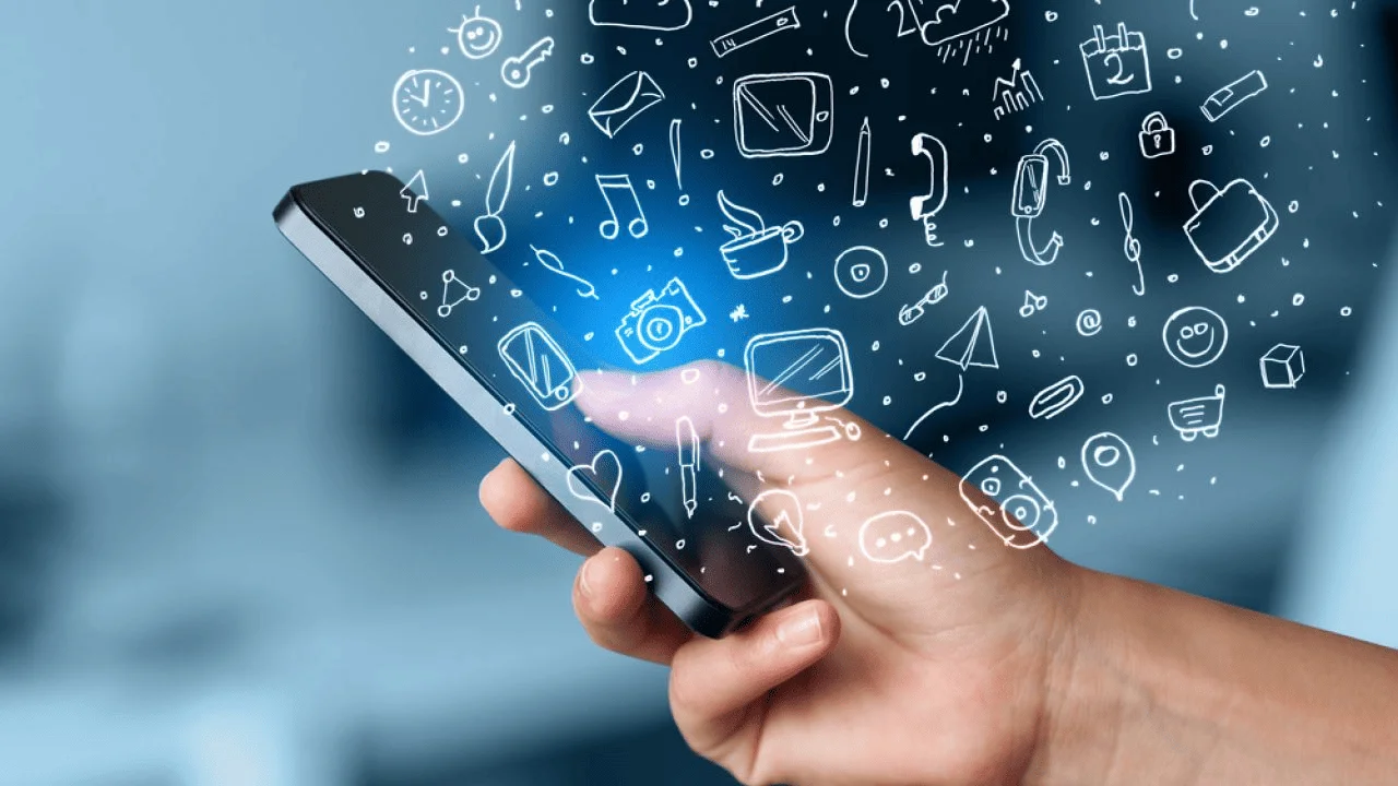 O Fim do Feed: Como as Redes Sociais Estão Se Transformando em Universos Paralelos